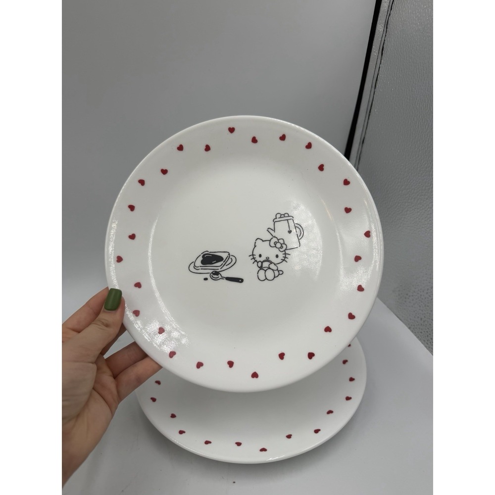1 PLATE NEW Corelle Hello Kitty Piece Salad / Dinnerware Plate 8.5" W Red Heart